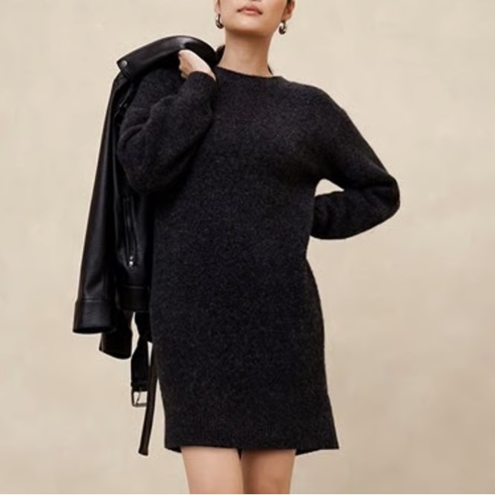 Banana Republic Gray Wool Knit Sweater Dress size Medium worn once
